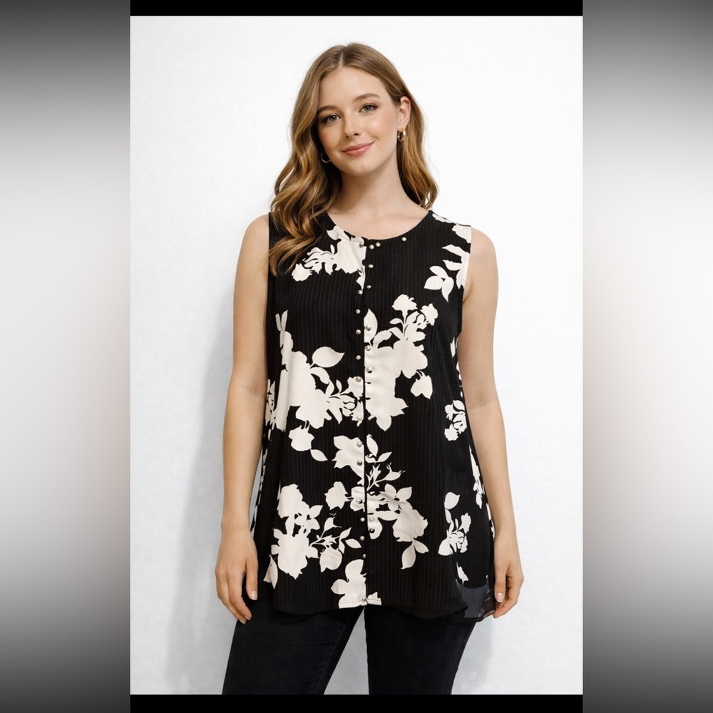 #164 Ellen Tracey Black/white floral blouse